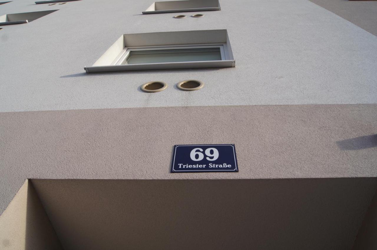 Paradise City Hotel 3*